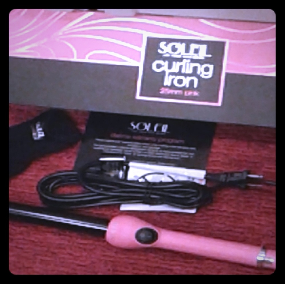 BRAND NEW 25MM CURLING WAND